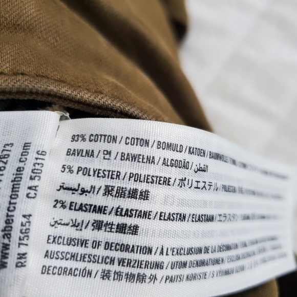 Abercrombie Low Rise Super Skinny Pants with Zippers, Signature Collection - Picture 13 of 16